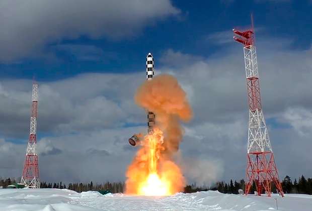 Запуск тяжелой межконтинентальной баллистической ракеты &laquo;Сармат&raquo; с космодрома Плесецк